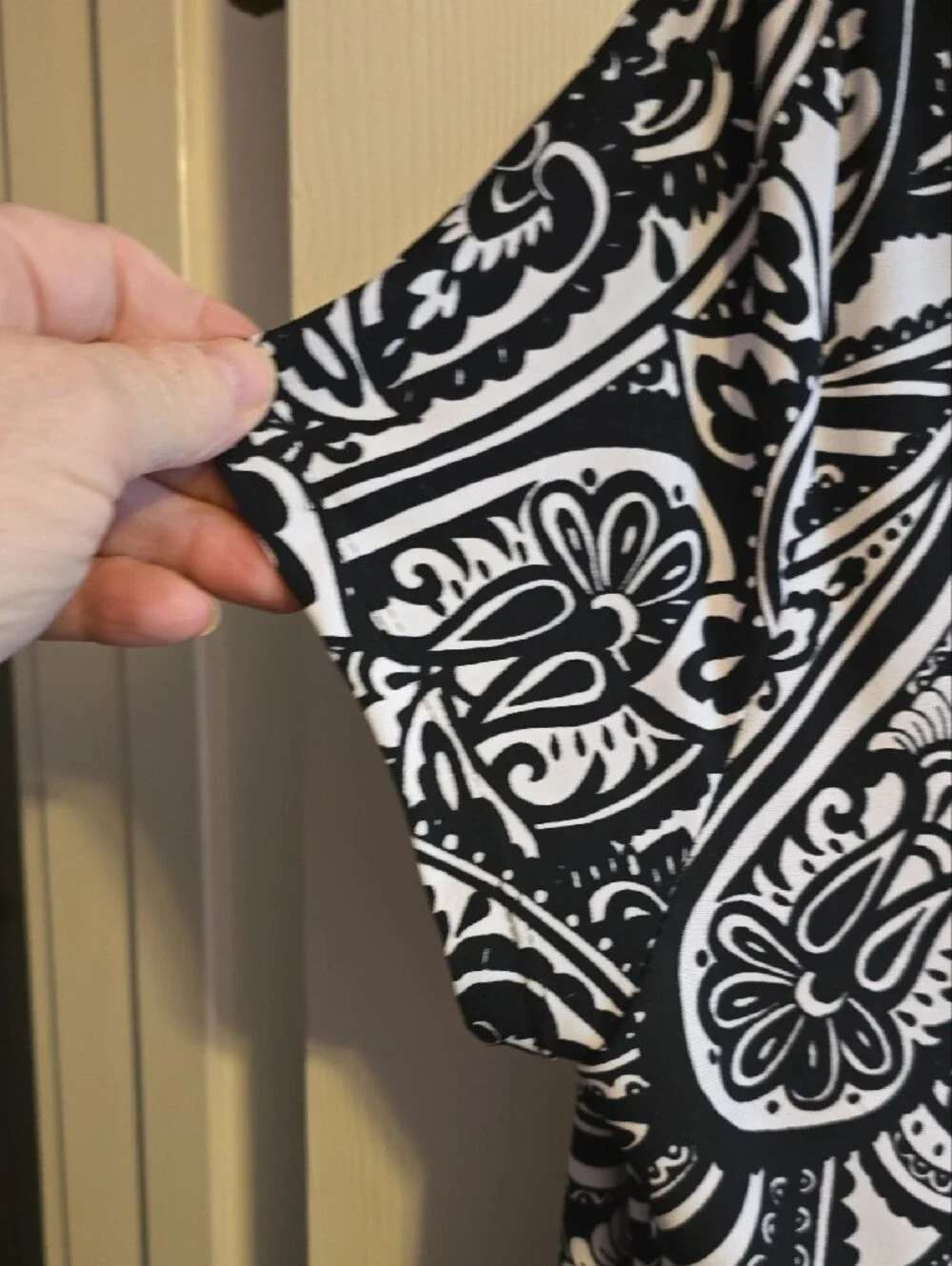 Black & White Paisley Shift Dress with Crochet‎ Neckline